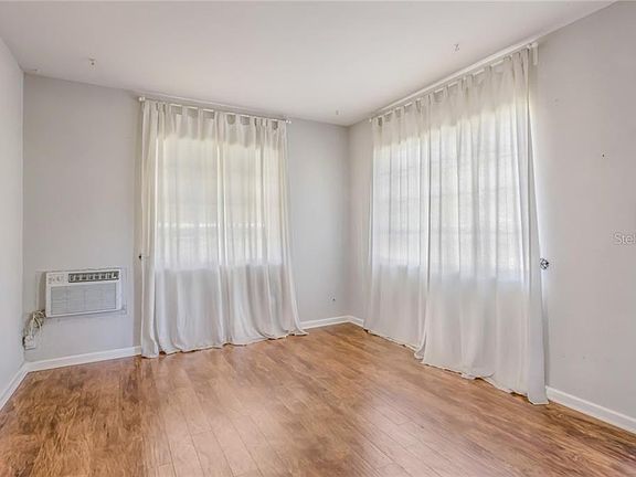 5th image of 878 & 884 Highland St