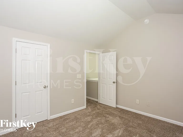 5842 Brookfield Pointe Dr — Photo 17