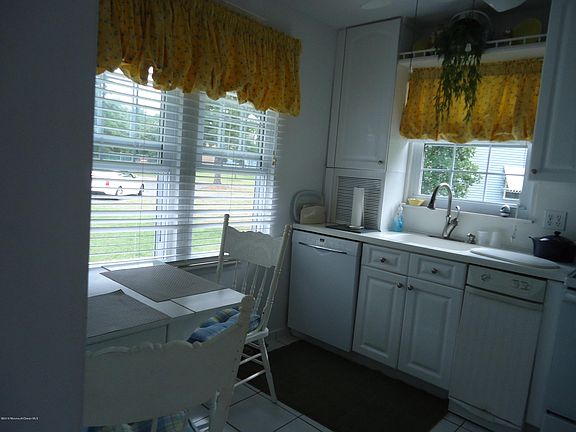 5th image of 2 Plymouth Place