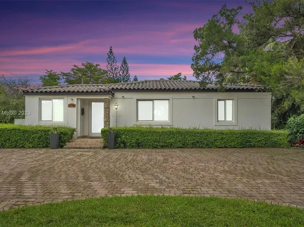 601 La Villa Dr, Miami Springs, FL 33166