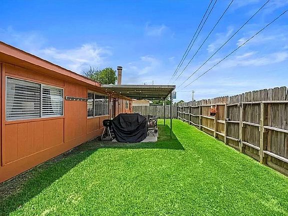 2nd image of 2534 Colonial Ridge Dr