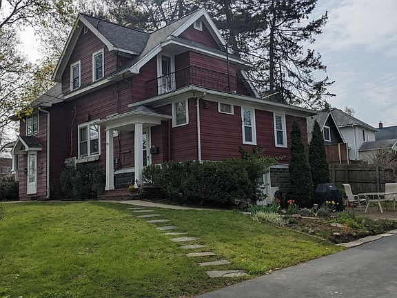 2nd image of 136 Evans St
