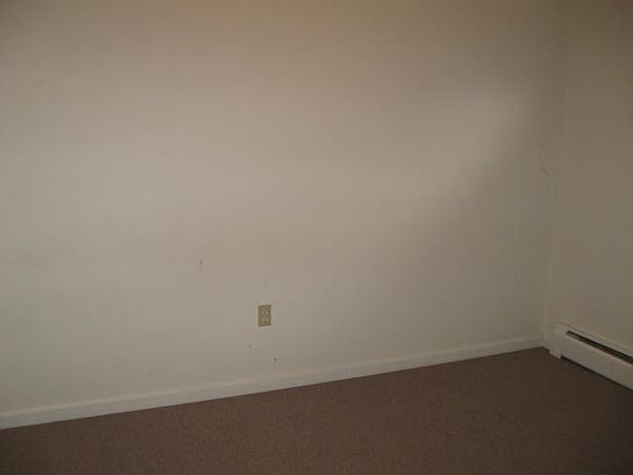 4th image of 609 W 14th St APT 1