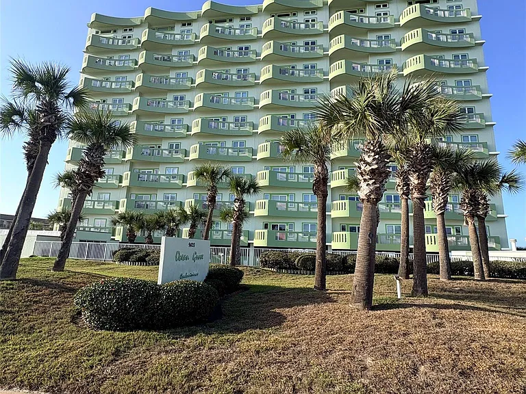 9420 Seawall Blvd #605 — Photo 22