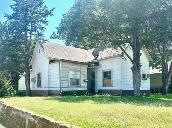 1001 W Minnesota Ave, Chickasha, OK 73018