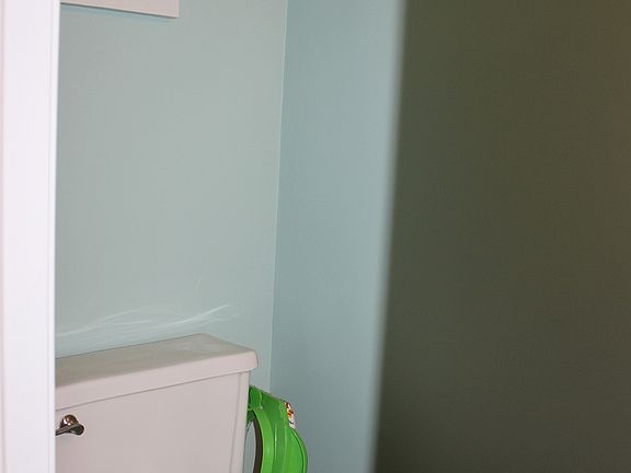5th image of 3045 Gary Dr
