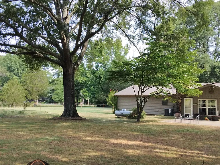 117 Stanford Rd — Photo 8