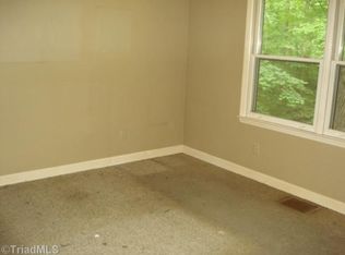 4002 Pheasant Run Dr, Greensboro, NC 27455