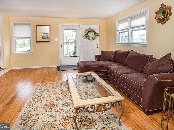 4th image of 1516 W Latimer Pl