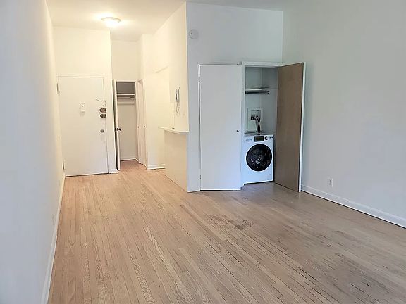 4th image of 1707 2nd Ave APT 7
