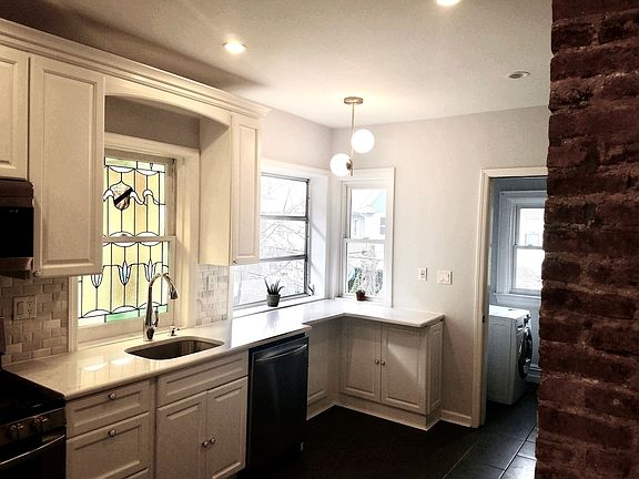 3rd image of 422 E 4th St #2