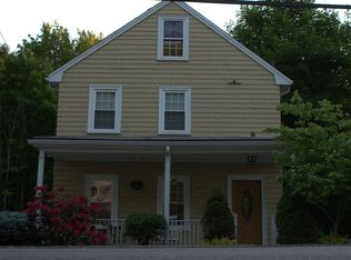 33 Cedar St, Wellesley, MA 02481