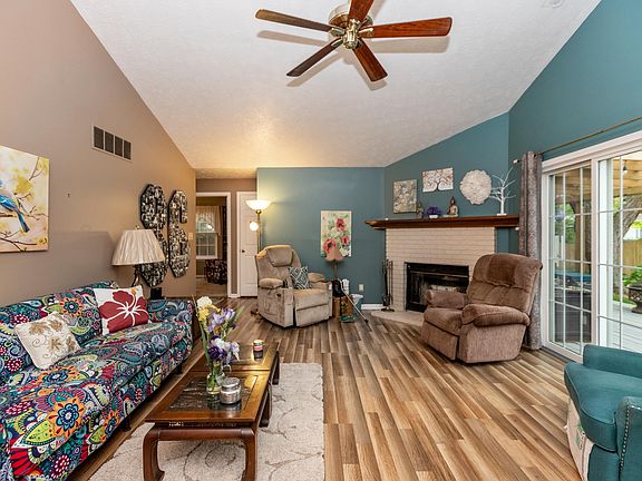 4th image of 3754 Smallwood Ln W