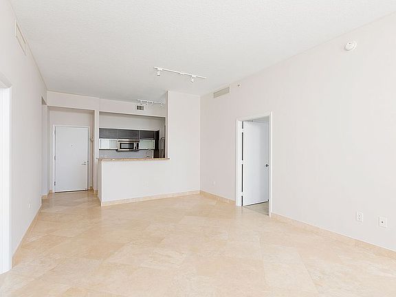 10 Foot Ceilings - Penthouse