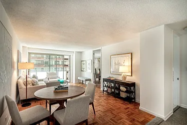 300 East 40th Street, #20K
