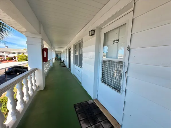 4747 Azalea Dr APT 229, New Port Richey, FL 34652