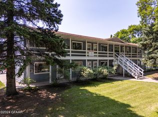 1117 25th Ave S, Grand Forks, ND 58201