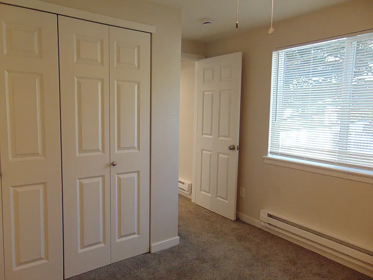 721 Collyer St #1 — Photo 7