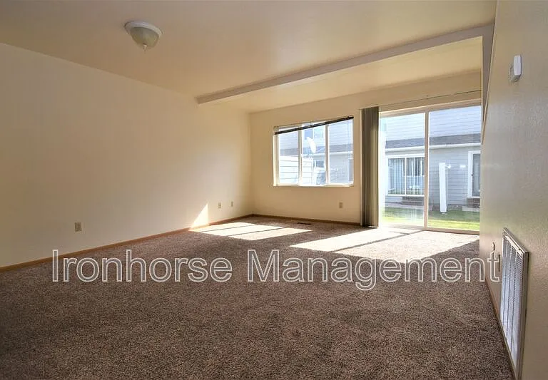 2431 Wheeler Dr #C — Photo 5