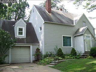 1st image of 132 Rosewood Ave