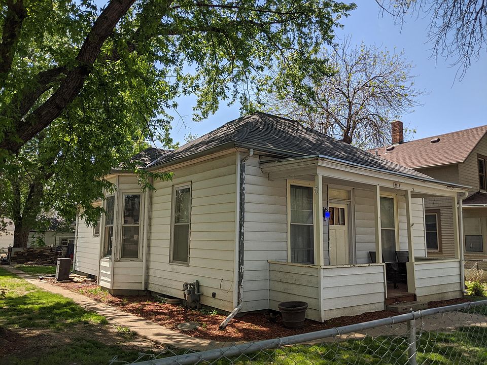 2nd image of 1913 5th Ave