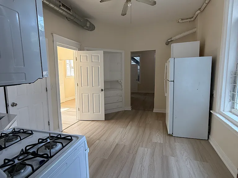 2846 W 21st St #1R — Photo 13