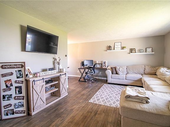 3rd image of 7532 Goldenrod Dr