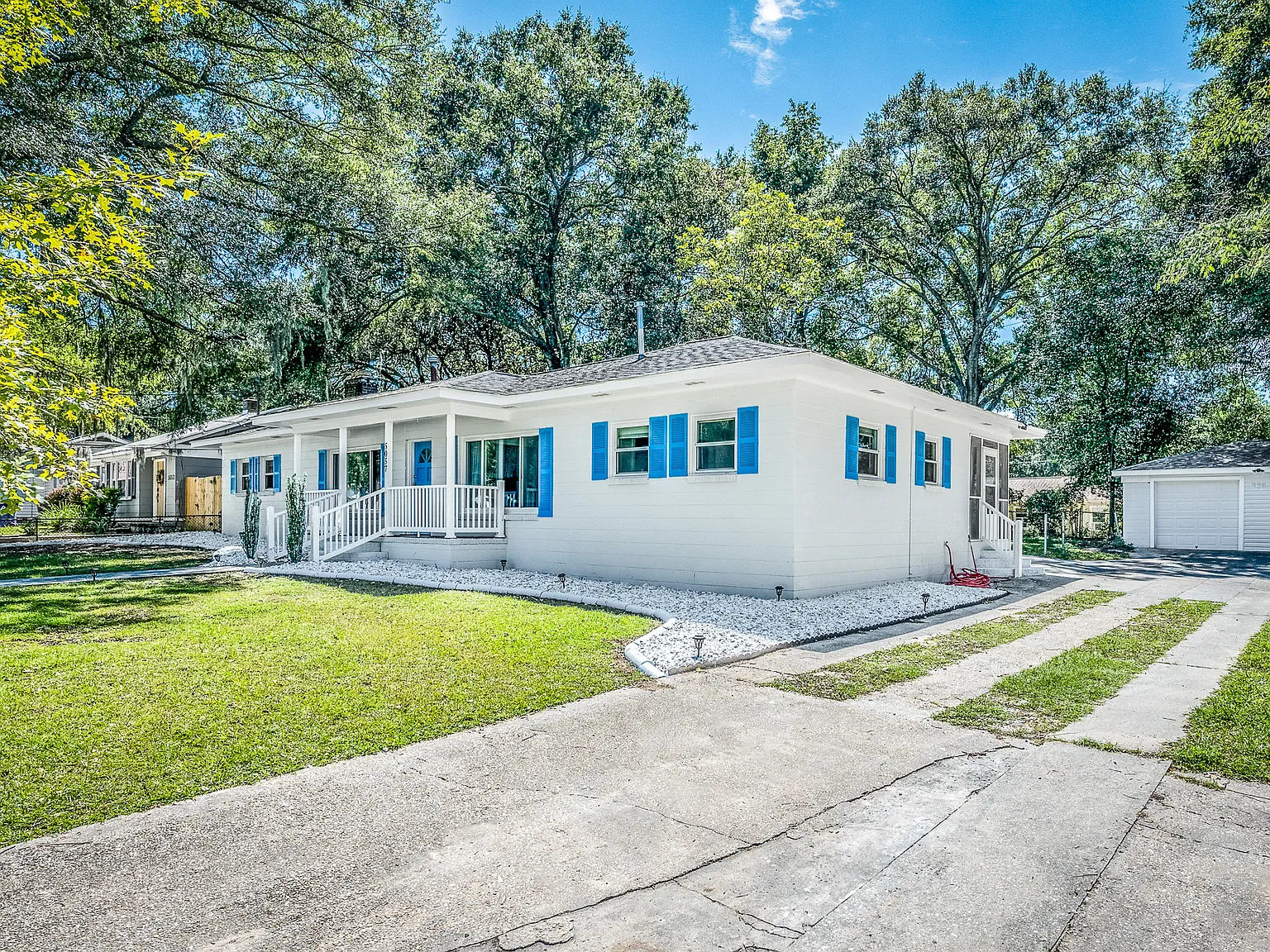 5057 Walker St — Photo 4