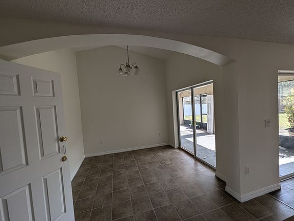 5th image of 2791 Summerfield St