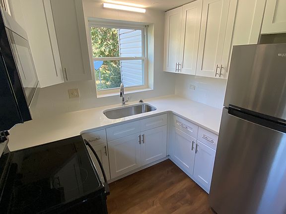 2nd image of 1013 W Parkway Ave APT 3