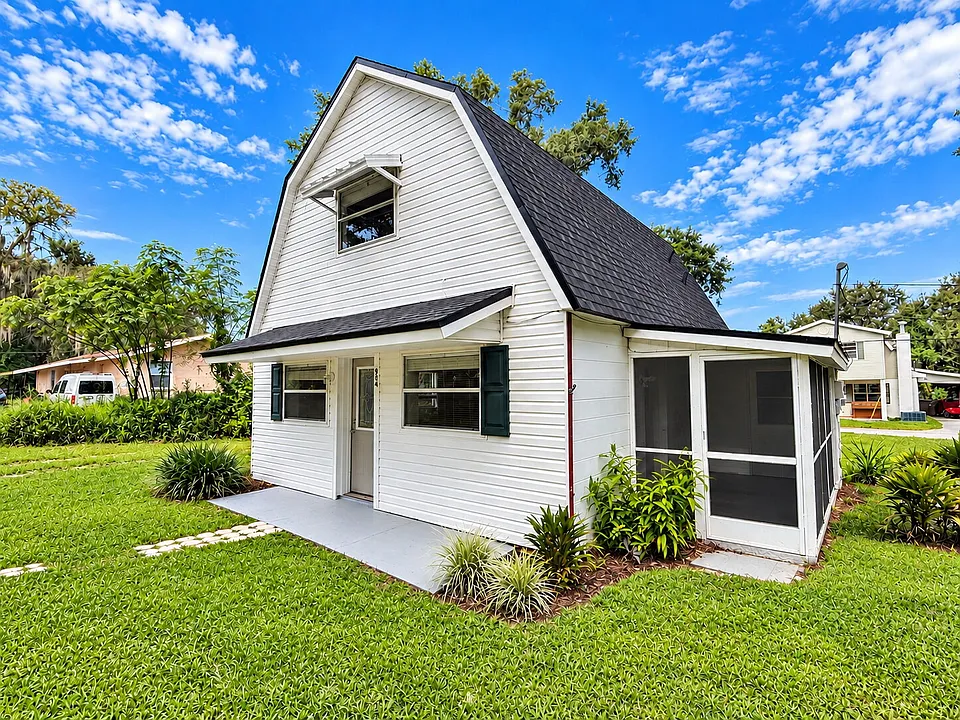 904 2nd Houses Ln