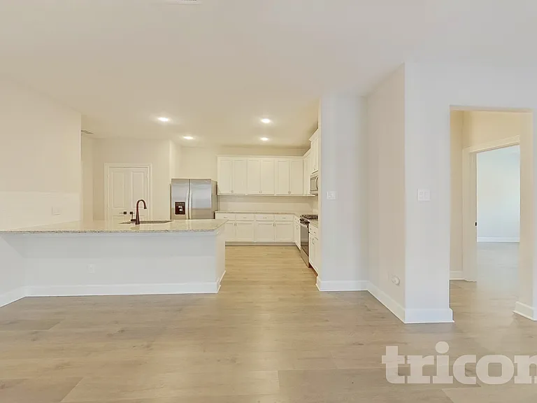 1210 Dye Blvd — Photo 3