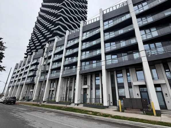 36 Zorra St #610, Toronto, ON M8Z 0G5