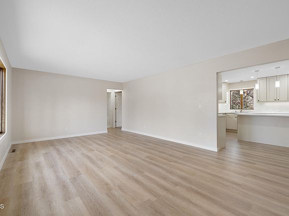 5th image of 1814 1st Ave E