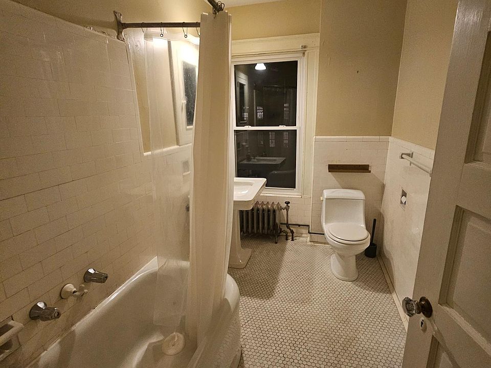 2nd image of 512 Whitney Ave #B02