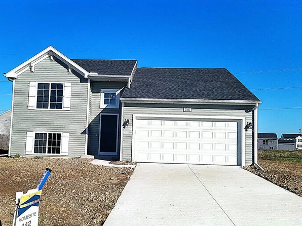 2101 Orlov Dr, Hudsonville, MI 49426