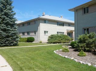 W169N8904 Hoyt Dr #1, Menomonee Falls, WI 53051