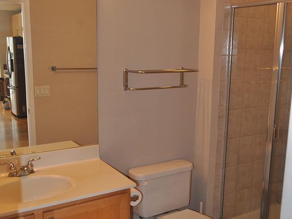 5th image of 1322 S Prairie Ave Unit 1102
