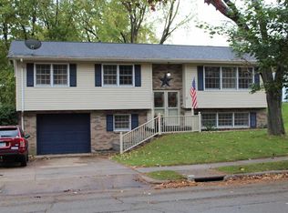 3502 Westway St, Dubuque, IA 52002