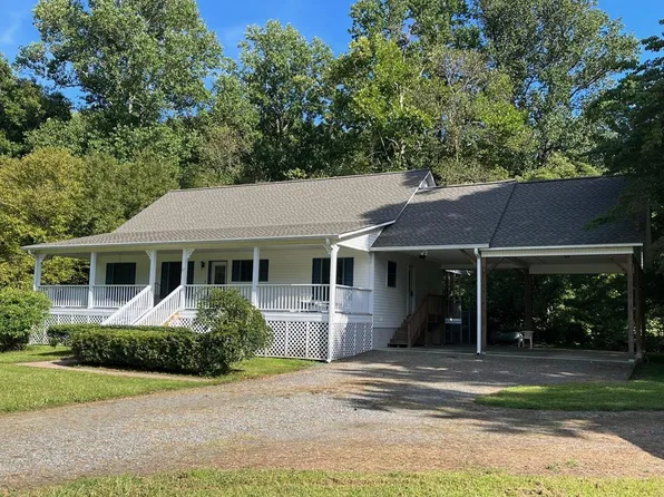 67 Laughing Waters Ln, Hayesville, NC 28904