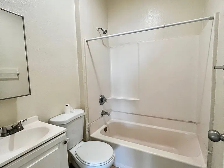 1276 Chestnut Ave — Photo 7