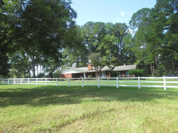 1320 Alma Hwy, Hazlehurst, GA 31539