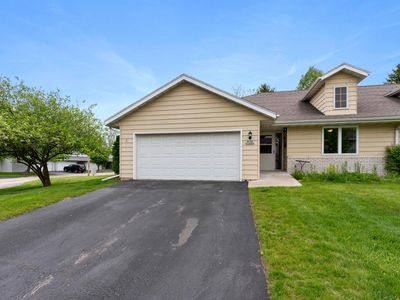 W193N16339 Lea Fon CIRCLE, Jackson, WI, 53037