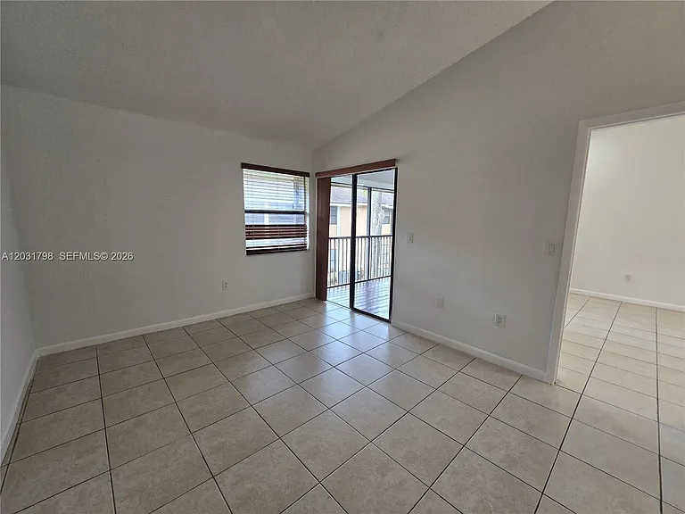 2231 SW 80th Ter #2231 — Photo 5