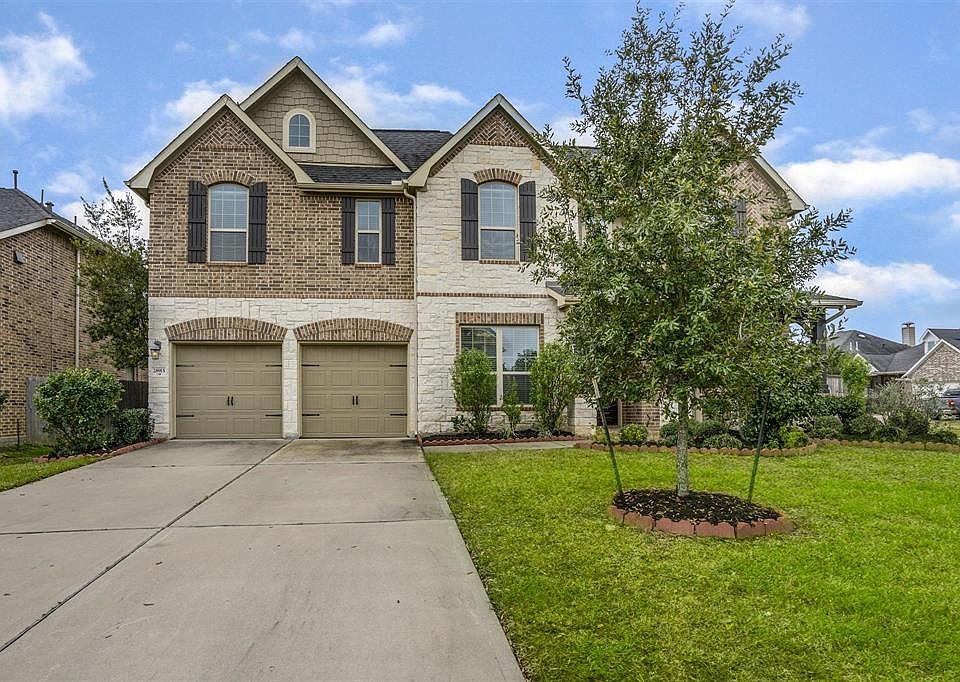 1st image of 28915 Hollycrest Dr