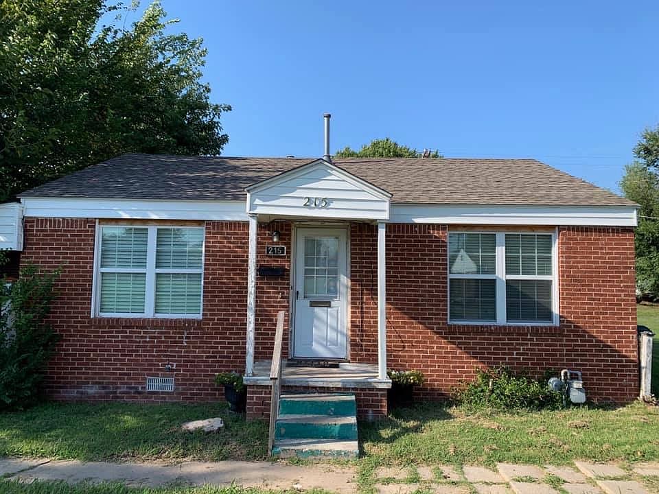 1st image of 215 E Kittyhawk Dr