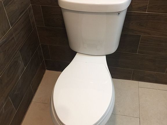 4th image of 438 Amber St #1