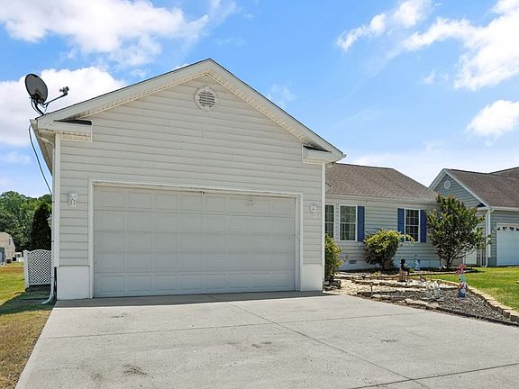 3rd image of 2353 Yardarm Dr