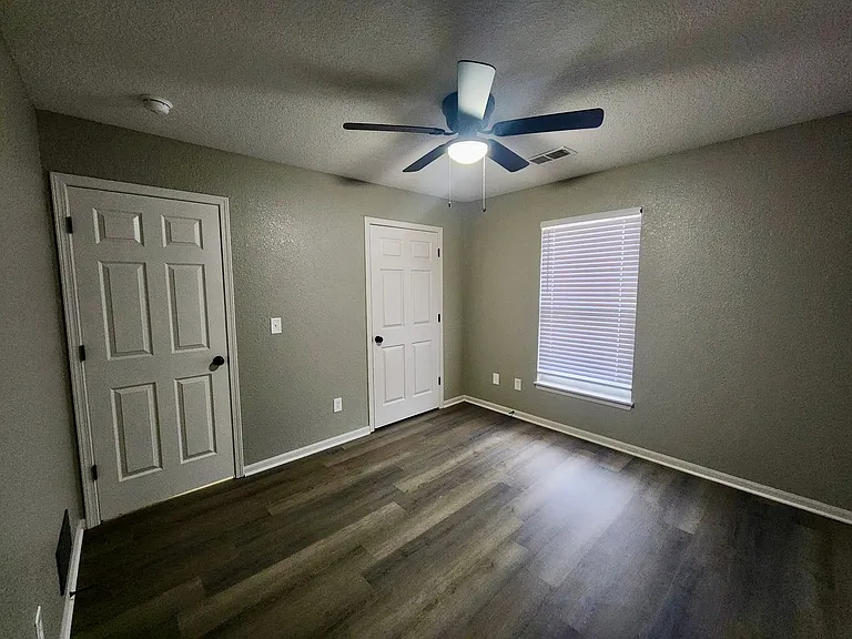 408B SE Chelsey Ln — Photo 6