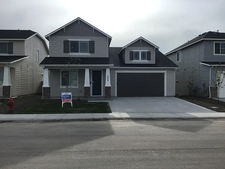 1336 N Alderleaf Ave — Photo 1